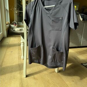 Women’s fit scrubs top. Grey